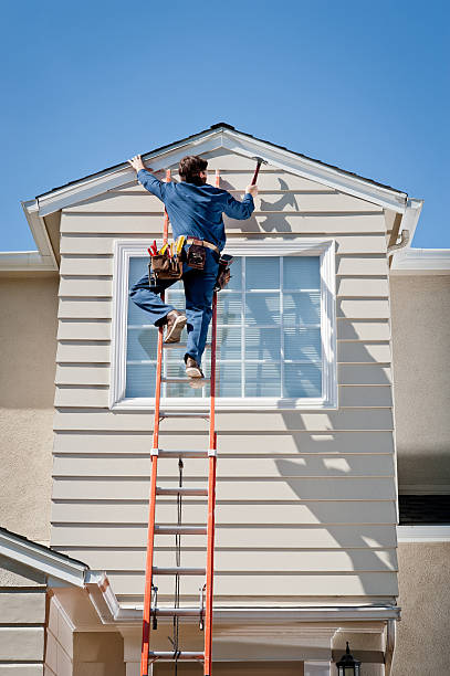 Siding Removal and Disposal in Lake Brownwood, TX